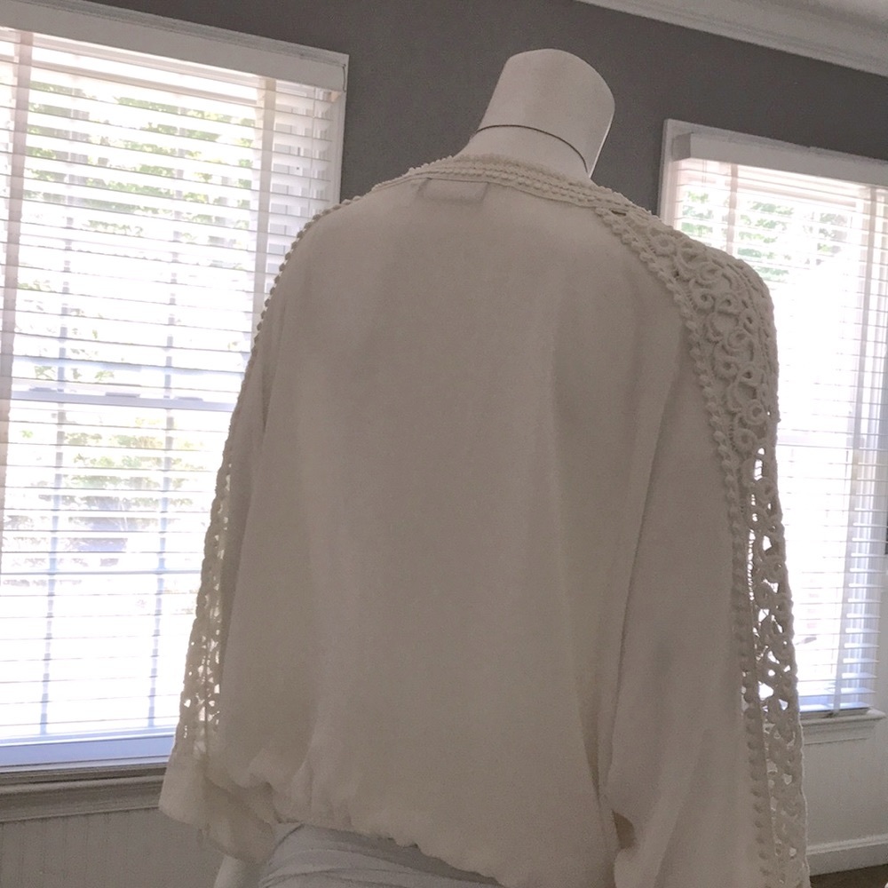 Festive Boho Lace Blouse - Picture 4 of 7